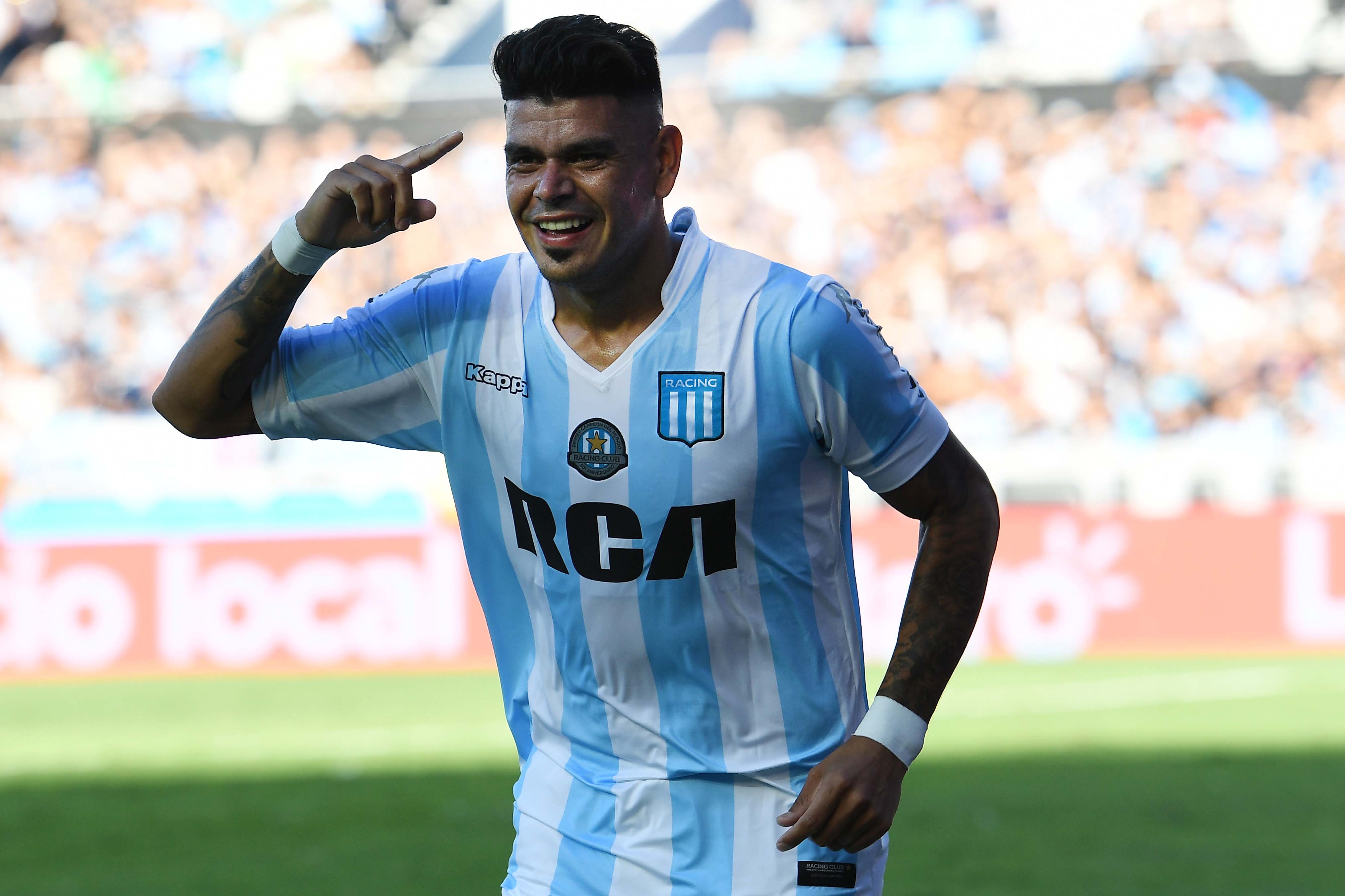 Buenos Aires: Gustavo Bou festeja su gol, el segundo del partido que enfrenta a Racing con Lanús por la 15ta fecha del Torneo de Primera División. Foto: Alfredo Luna/Télam/cf 12/03/2017