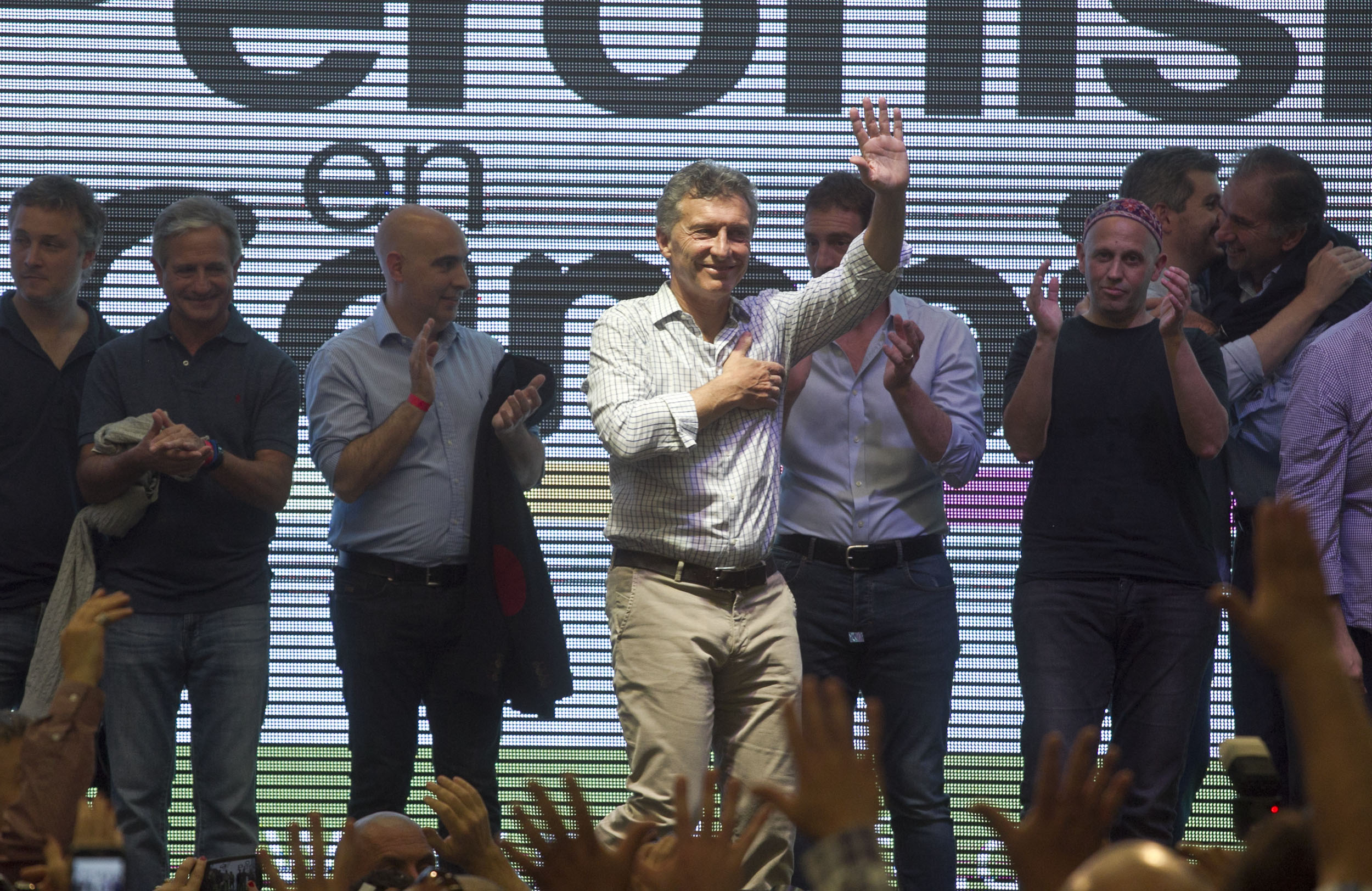 DYN201, BUENOS AIRES 01/05/2017, EL PRESIDENTE, MAURICIO MACRI ESTA NOCHE EN EL ESTADIO HÉCTOR ETCHART DEL CLUB FERROCARRIL OESTE EN ESTA CIUDAD. FOTO: DYN/ALBRTO RAGGIO.