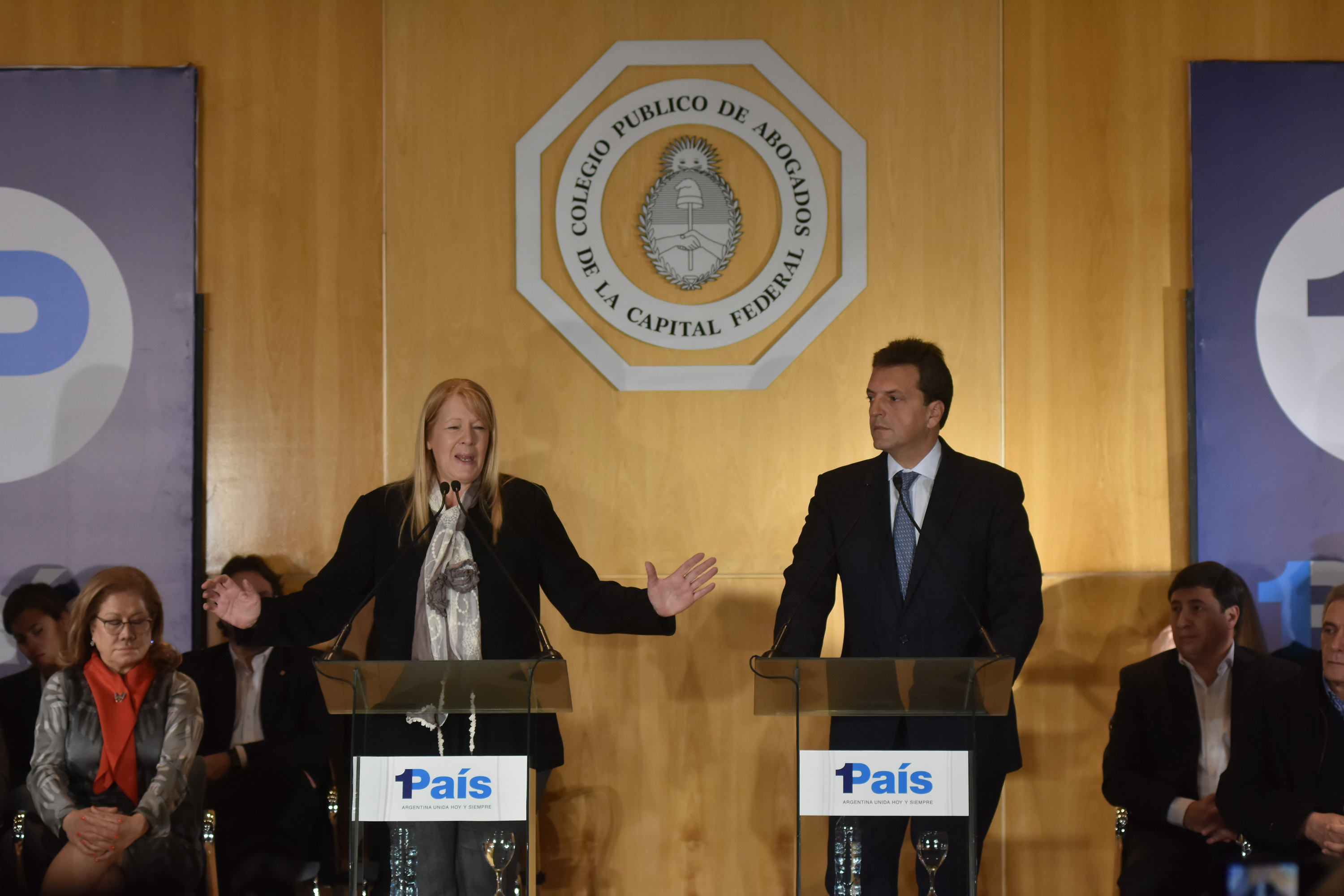 DYN15, BUENOS AIRES 07/07/2017, LOS CANDIDATOS DEL FRENTE 1PAIS, QUE LIDERAN LOS DIPUTADOS SERGIO MASSA Y MARGARITA STOLBIZER, ANUNCIARON ESTE MEDIOD�A QUE RENUNCIAR�N A SUS FUEROS E INMUNIDADES ANTE UNA INVESTIGACI�N PENAL Y/O JUDICIAL EN SU CONTRA.FOTO:DYN/EZEQUIEL PONTORIERO.