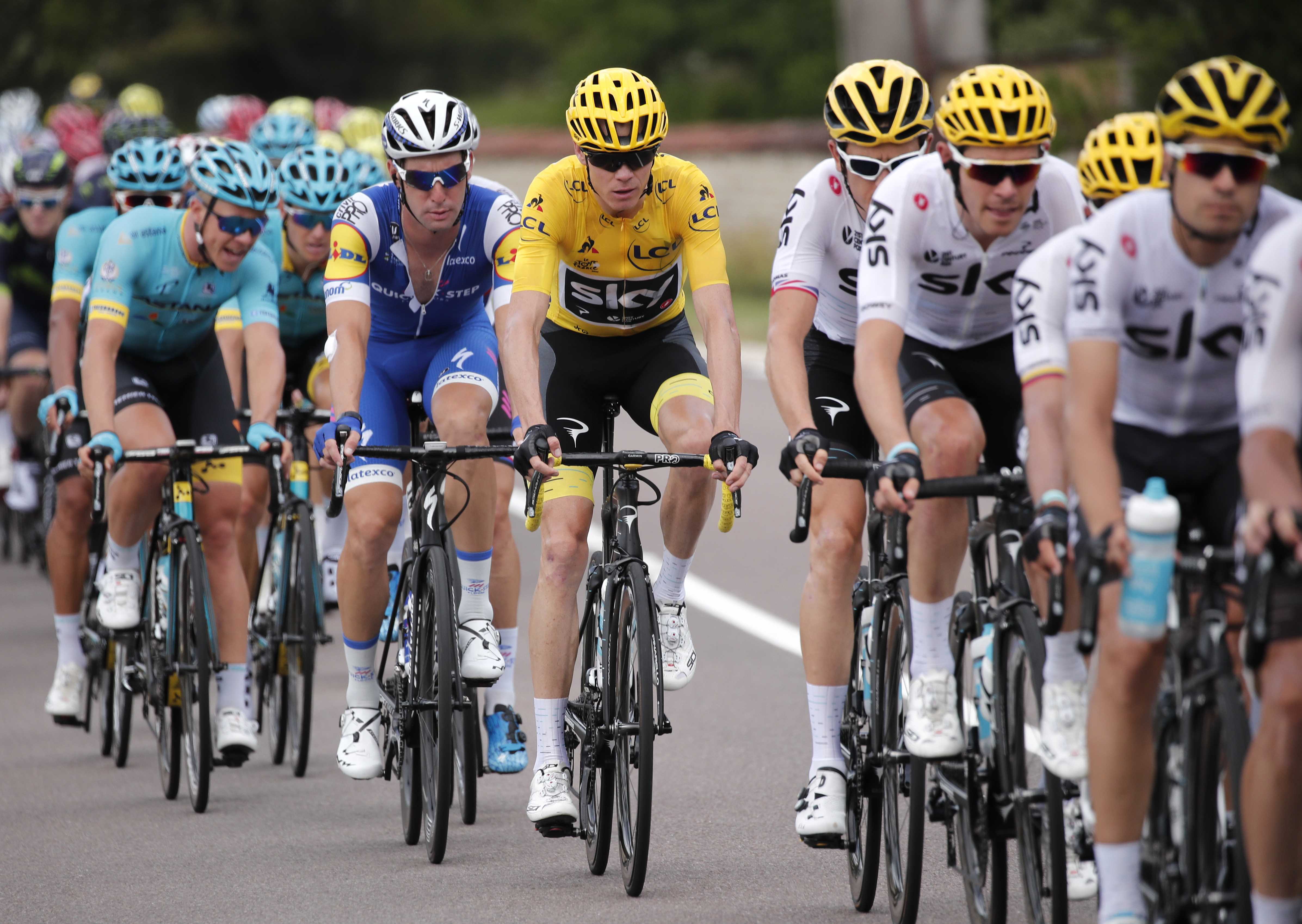 Cycling - The 104th Tour de France cycling race