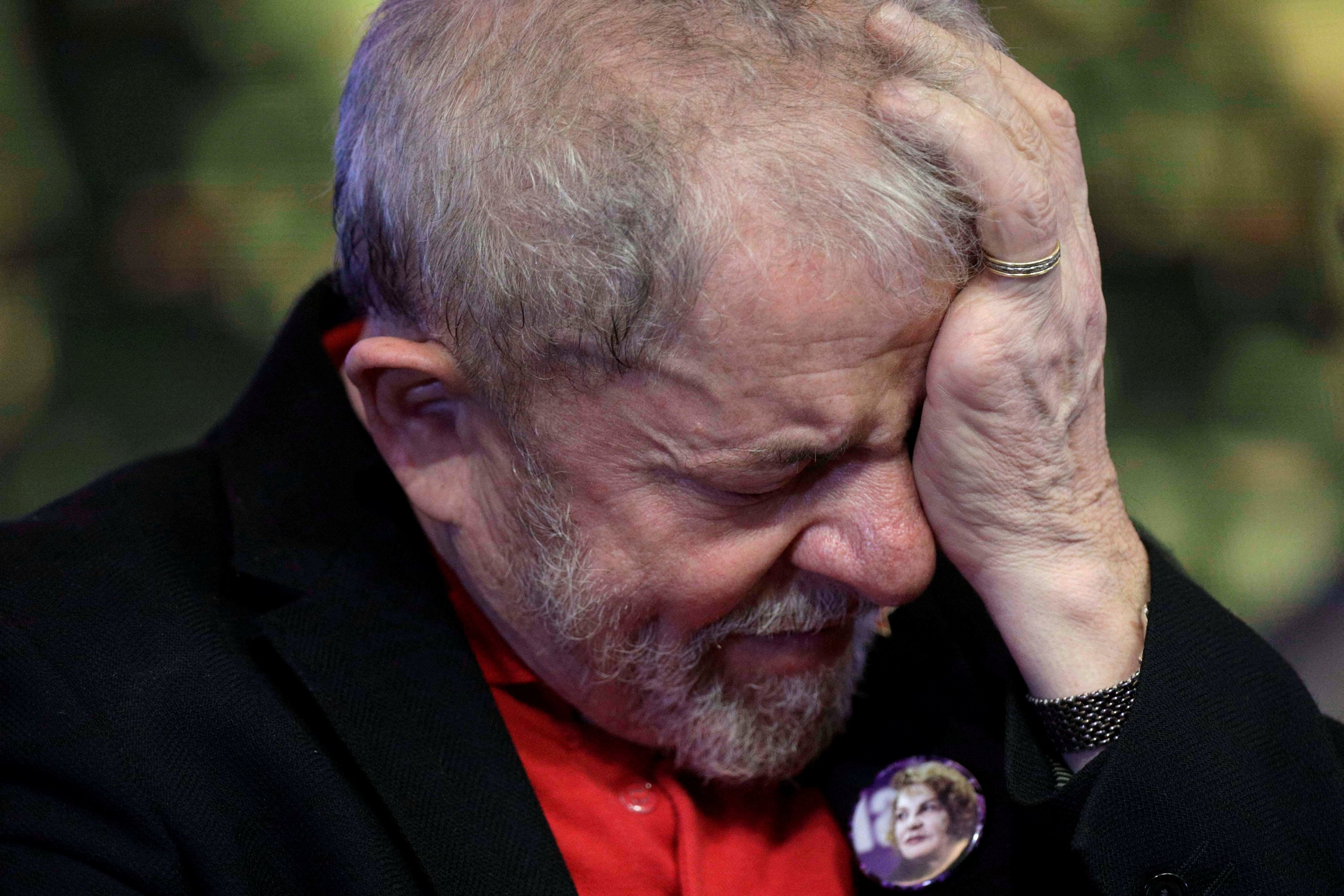 FILE PHOTO: Former Brazilian President Luiz Inacio Lula da Silva, gestures during opening ceremony of the national congress of the Workers' Party in Brasilia - NARCH/NARCH30