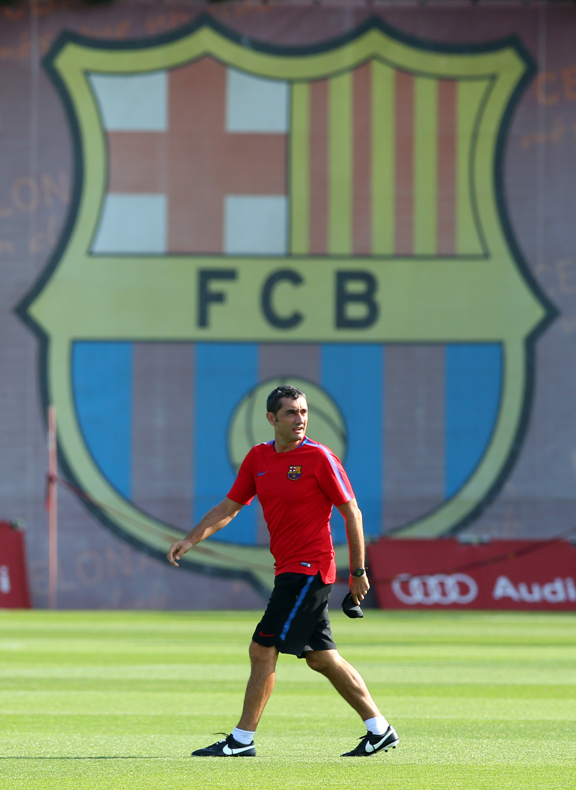 Football Soccer - Barcelona training session