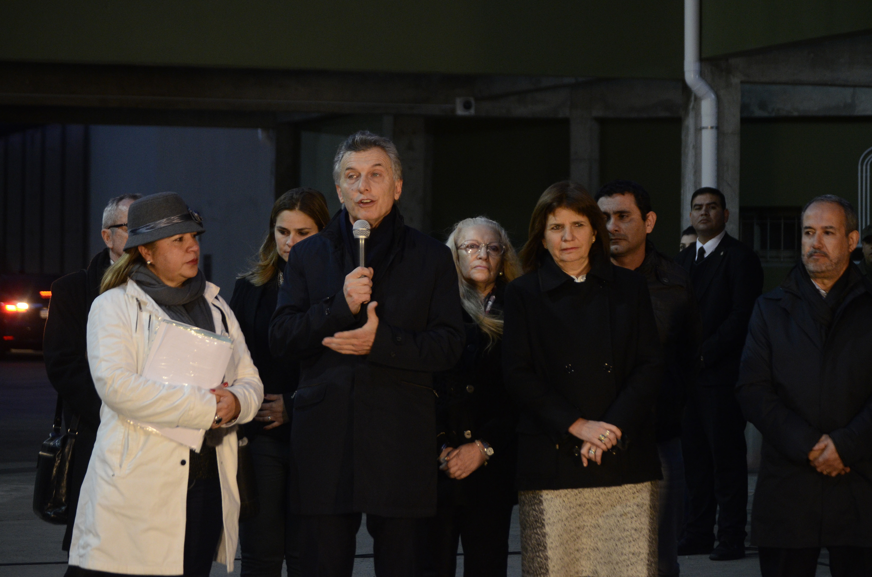 56DYN, BUENOS AIRES 18/07/2017, EL PRESIDENTE MAURICIO MACRI ENCABEZ� HOY, EN EL EDIFICIO CENTINELA, EL OPERATIVO DE INCINERACI�N DE LAS DOS TONELADAS DE DROGA INCAUTADA EN EL OPERATIVO BOBINAS BLANCAS, EL M�S IMPORTANTE DE LOS �LTIMOS 25 A�OS.FOTO:DYN/JAVIER BRUSCO. 56DYN, BUENOS AIRES 18/07/2017, EL PRESIDENTE MAURICIO MACRI ENCABEZ� HOY, EN EL EDIFICIO CENTINELA, EL OPERATIVO DE INCINERACI�N DE LAS DOS TONELADAS DE DROGA INCAUTADA EN EL OPERATIVO BOBINAS BLANCAS, EL M�S IMPORTANTE DE LOS �LTIMOS 25 A�OS.FOTO:DYN/JAVIER BRUSCO.