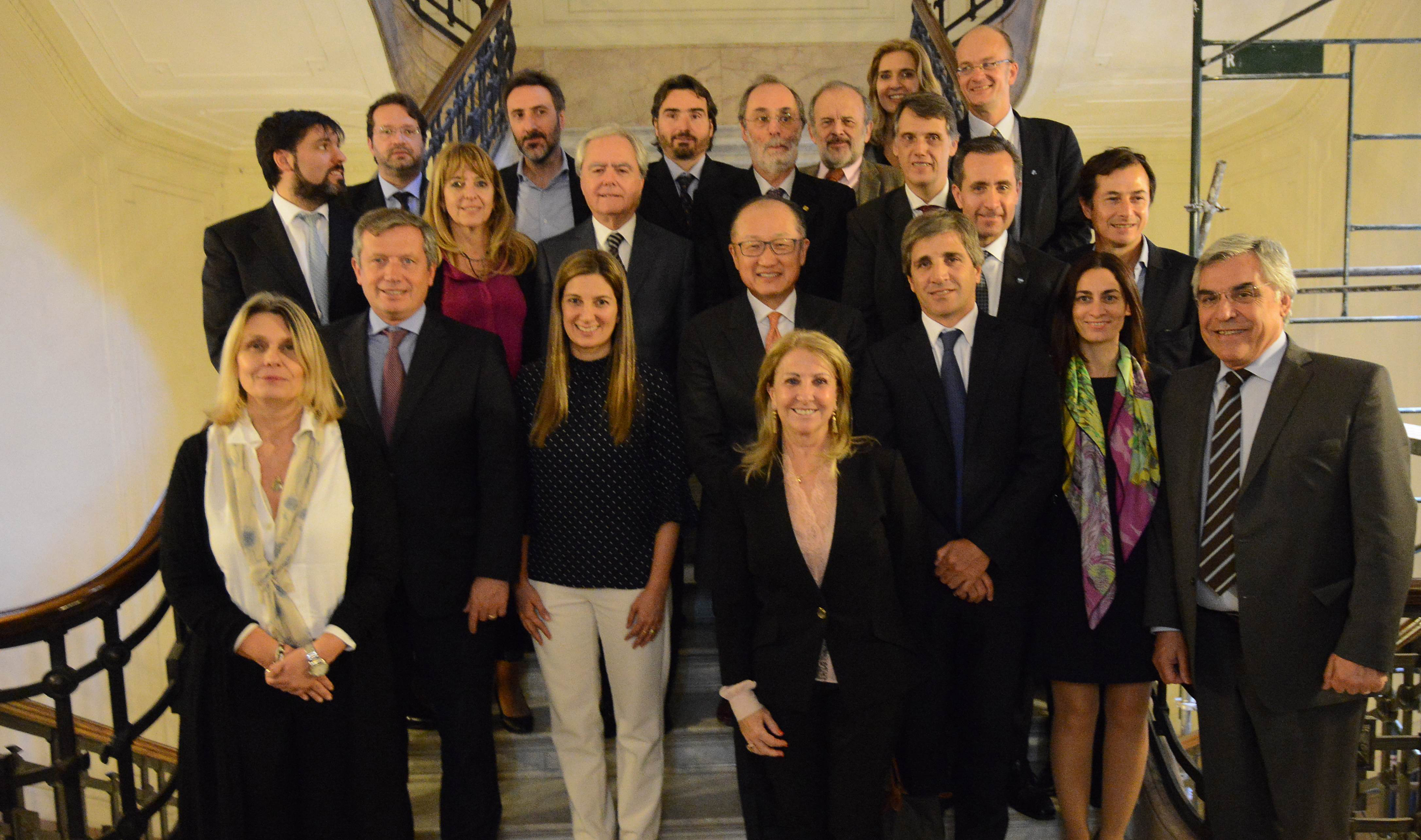 DYN62, BUENOS AIRES 17/08/2017, EN EL MARCO DE SU VISITA AL PA�S, EL PRESIDENTE DEL BANCO MUNDIAL (BM), JIM YONG KIM, EXPUSO EN EL SAL�N DELIA PARODI DE LA C�MARA DE DIPUTADOS DE LA NACI�N, ACOMPA�ADO DEL PRESIDENTE PROVISIONAL DEL SENADO, FEDERICO PINEDO; DEL TITULAR DE LA C�MARA DE DIPUTADOS, EMILIO MONZ�; Y DEL MINISTRO DE FINANZAS DE LA NACI�N, LUIS CAPUTO.FOTO:DYN/PRENSA HCDN.