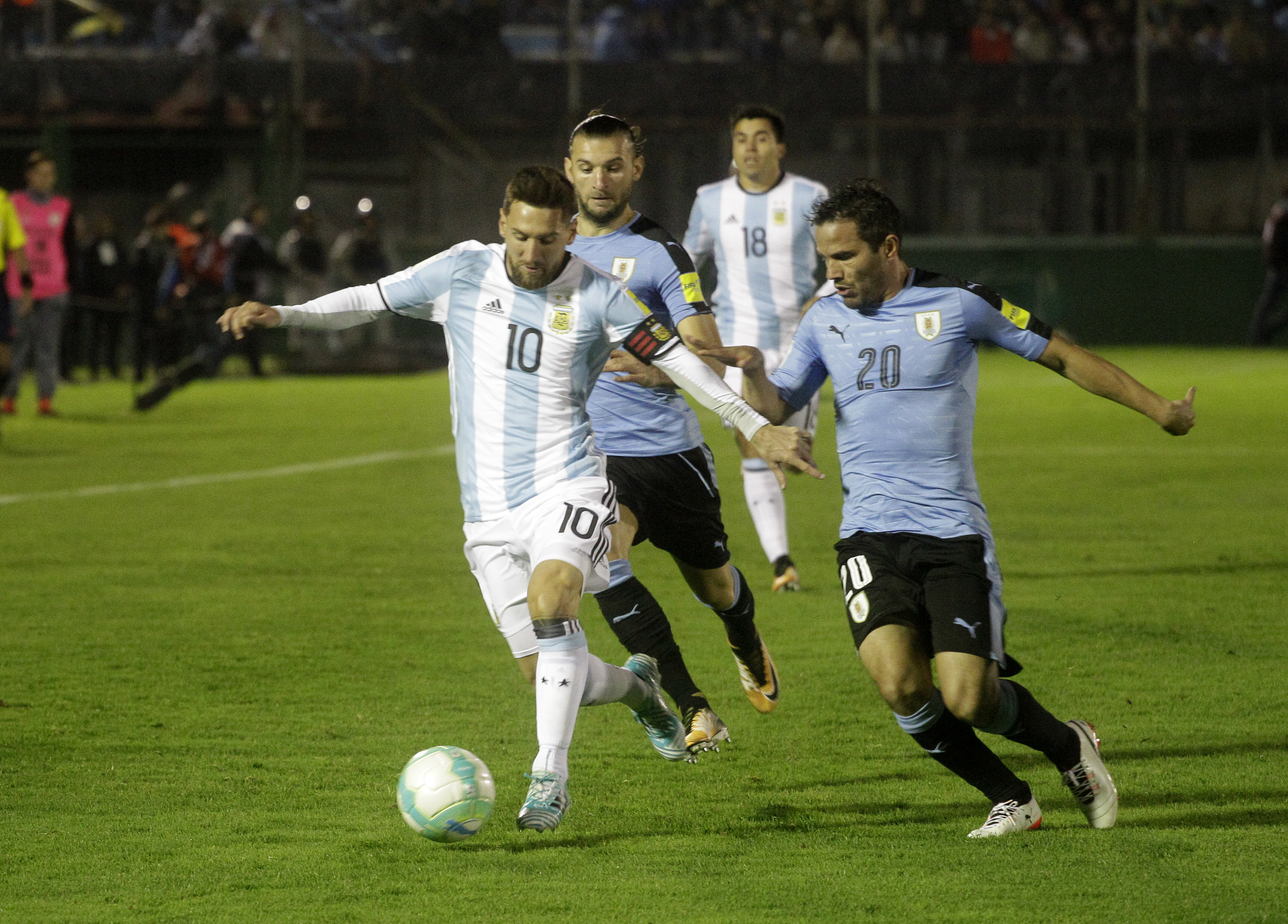 DYN69, MONTEVIDEO 31/08/2017, URUGUAY  VS  ARGENTINA POR LAS ELIMINATORIAS PARA RUSIA 2018, EN EL ESTADIO CENTENARIO DE MONTEVIDEO.FOTO:DYN/ALBETO RAGGIO/ENVIADO ESPECIAL.