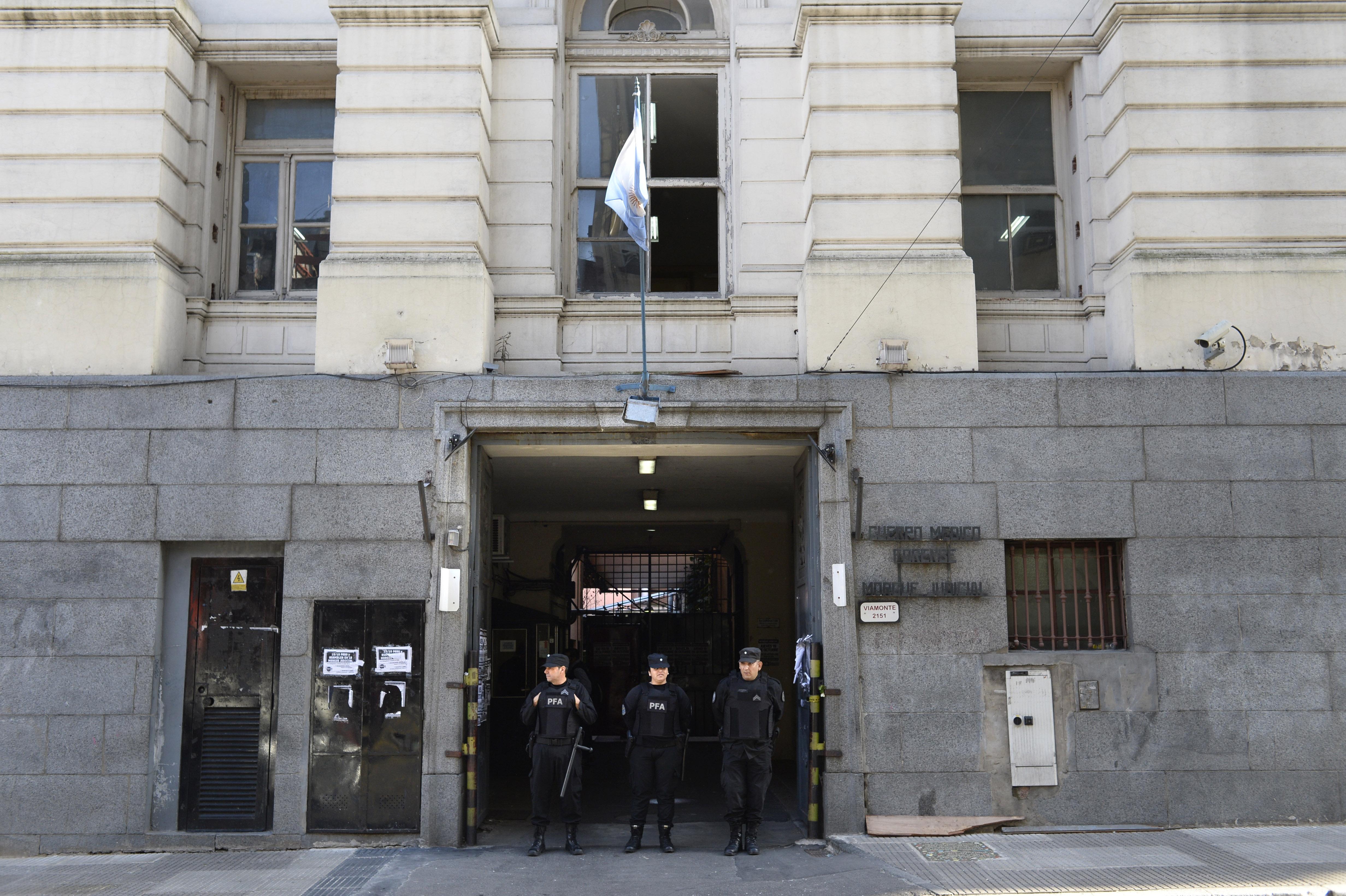 DYN04, BUENOS AIRES 20/10/2017,   EN LA MORGUE JUDICIAL DEL CUERPO M�DICO FORENSE SE REALIZARA EN EL MARCO DEL CASO MALDONADO, LA AUTOPSIA AL CUERPO HALLADO EN EL R�O CHUBUT.FOTO:DYN/RODOLFO PEZZONI.