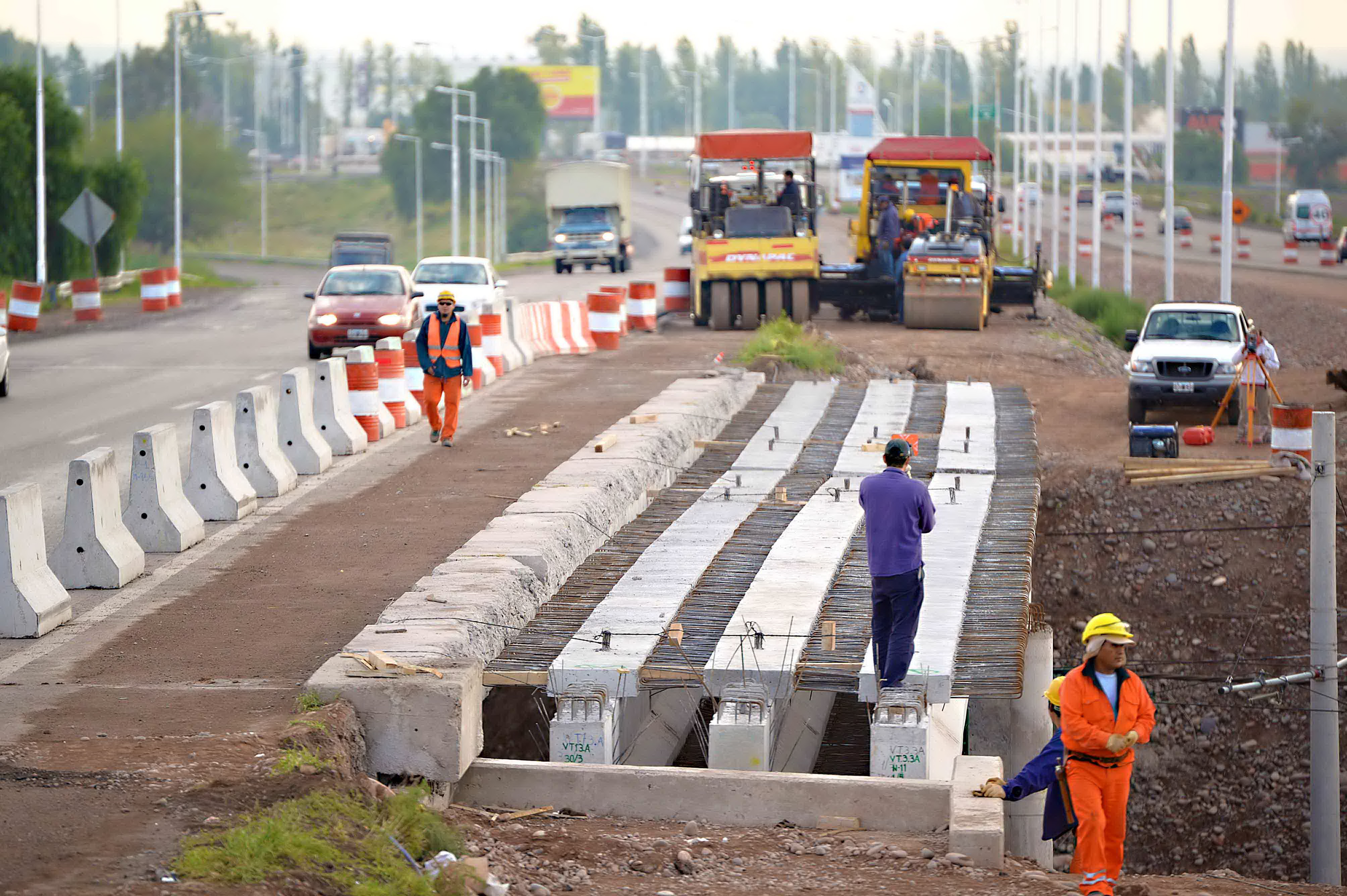 Mendoza 8-4-15 Relevamiento de Obra  Tercera Trocha Acceso Sur