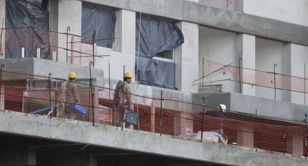 zzzznacp2NOTICIAS ARGENTINAS BAIRES, ENERO 31: La actividad de la construcción sufrió una fuerte caída del 12,7 por ciento en el 2016, informó esta tarde el INDEC.   En diciembre, la actividad del sector descendió 7,8 por ciento, de acuerdo con los datos oficiales. Foto NA: (ARCHIVO) DAMIAN DOPACIOzzzz