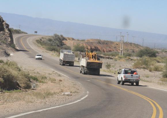 ESCENARIO. La ruta 40, en la zona de El Villicum, en Ullum, fue la elegida para dar el golpe, según el denunciante.