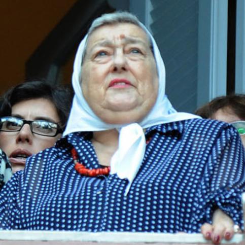 Hebe de Bonafini - Madre de Plaza de Mayo�Justificó la defensa que hace habitualmente del general César Milani y dijo que “cree” en el militar porque “Nilda Garré y Néstor Kirchner” no se le hubiesen presentado, si hubiese sido el “malo de la película”. Hebe de Bonafini - Madre de Plaza de Mayo�Justificó la defensa que hace habitualmente del general César Milani y dijo que “cree” en el militar porque “Nilda Garré y Néstor Kirchner” no se le hubiesen presentado, si hubiese sido el “malo de la película”.